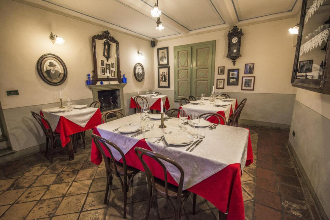 加里波第餐厅酒店 Cisterna dʼAsti 外观 照片