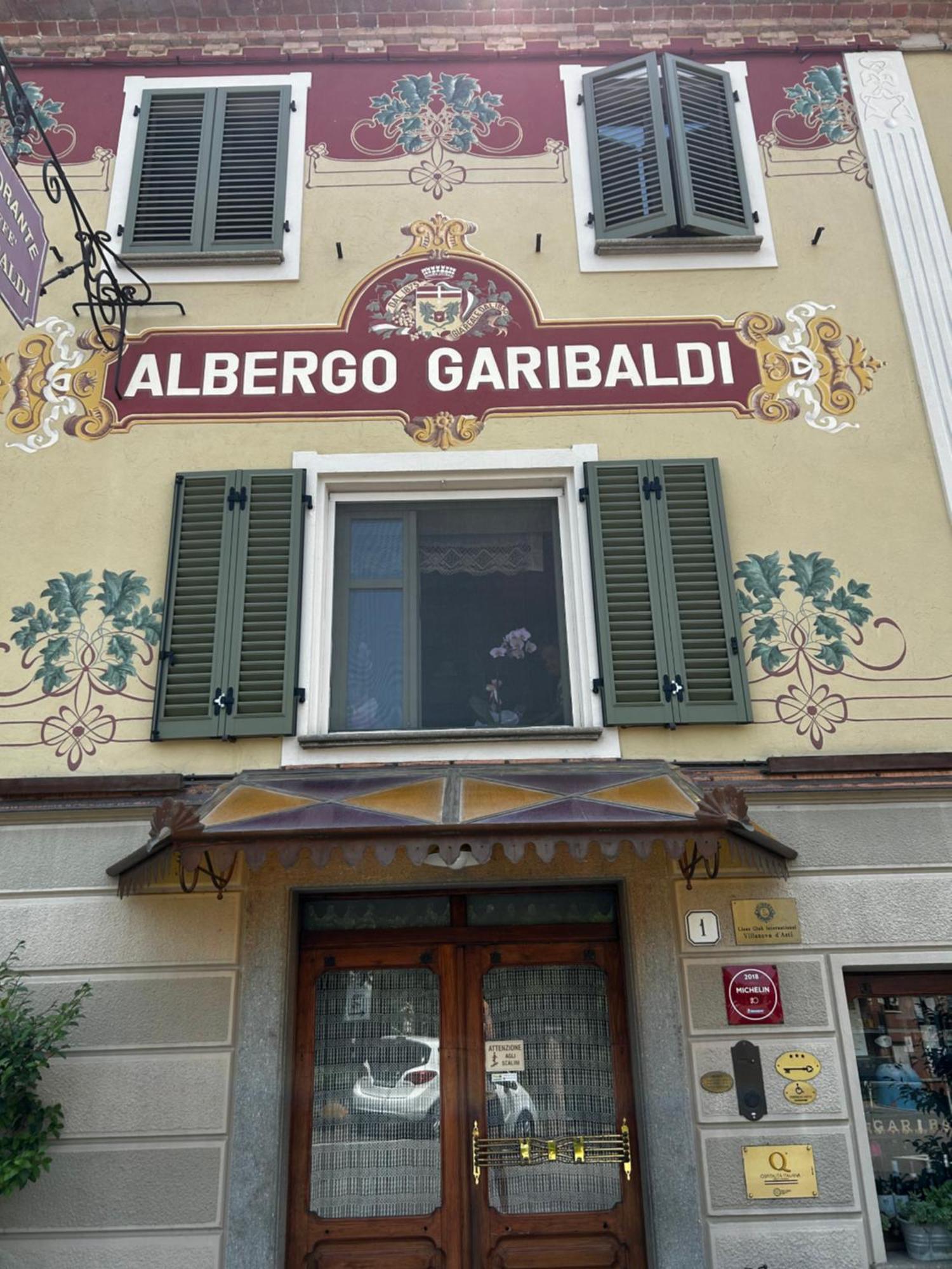 加里波第餐厅酒店 Cisterna dʼAsti 外观 照片