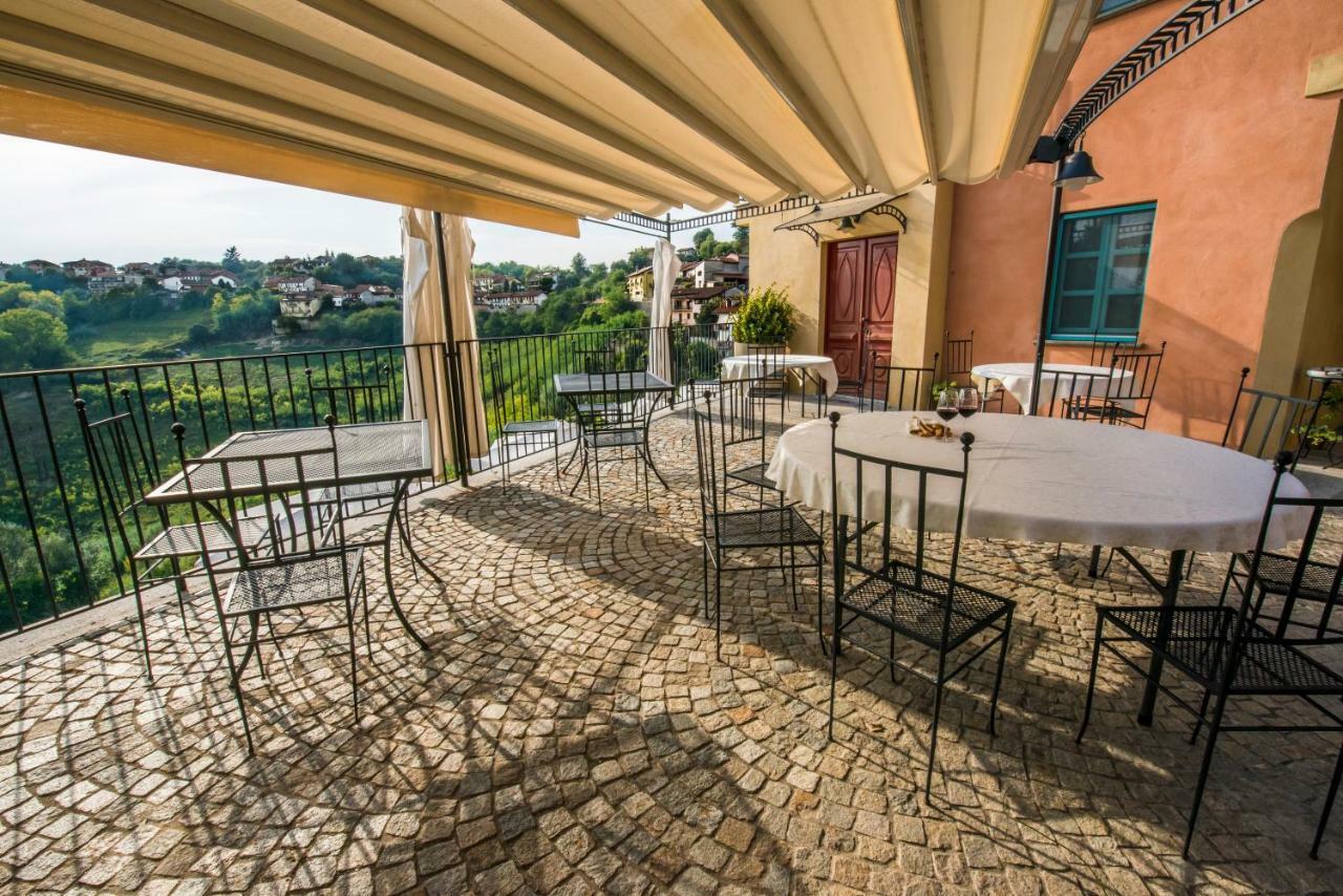 加里波第餐厅酒店 Cisterna dʼAsti 外观 照片